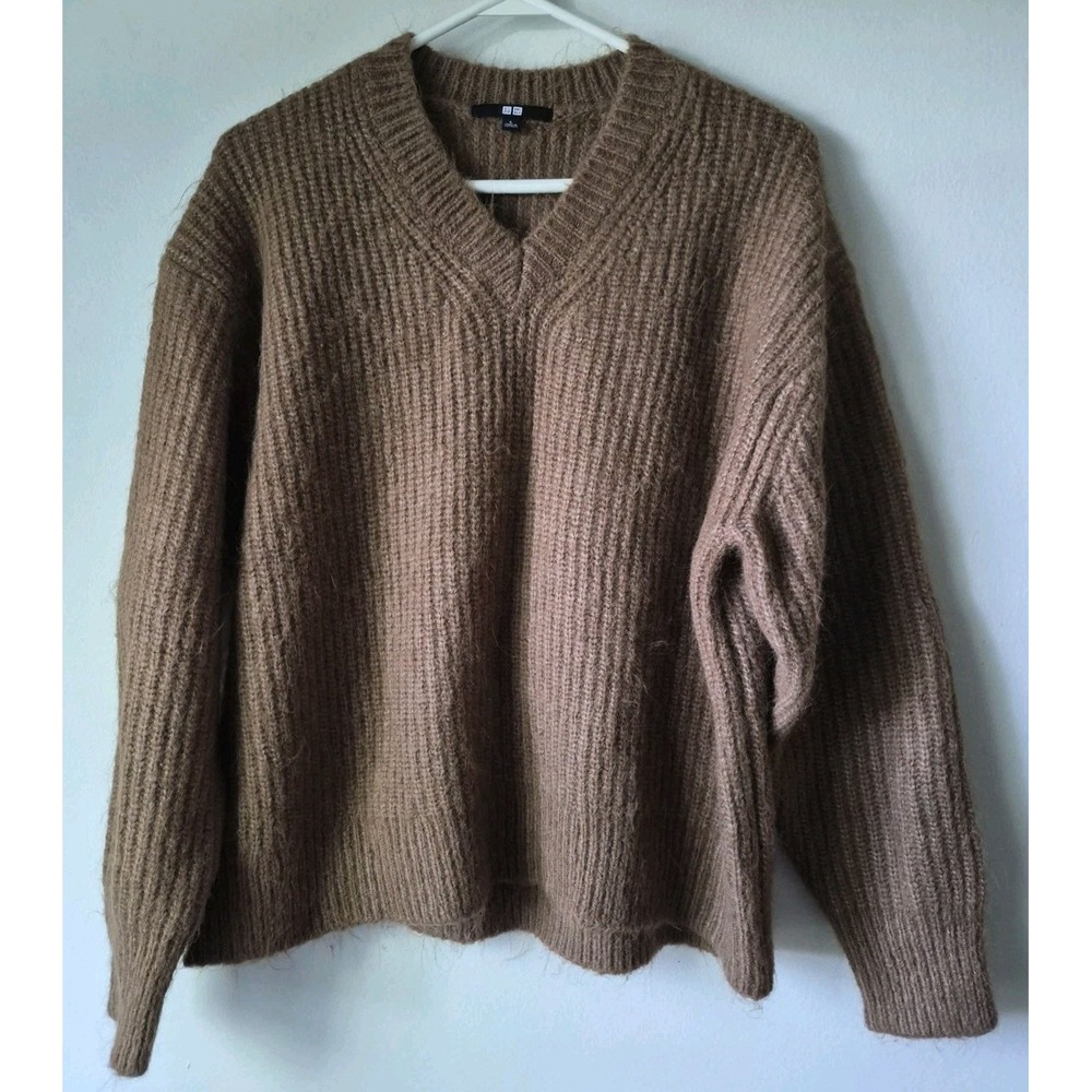 Uniqlo Womens Fluffy V-Neck Sweater L Brown Oversized Ribbed Wool Blend Preppy